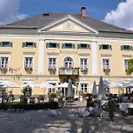 Hotel Schloss Lerchenhof 4*