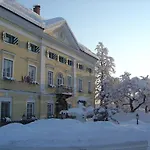 Hotel Schloss Lerchenhof 4*