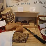 Hotel Schloss Lerchenhof Hermagor-Pressegger See