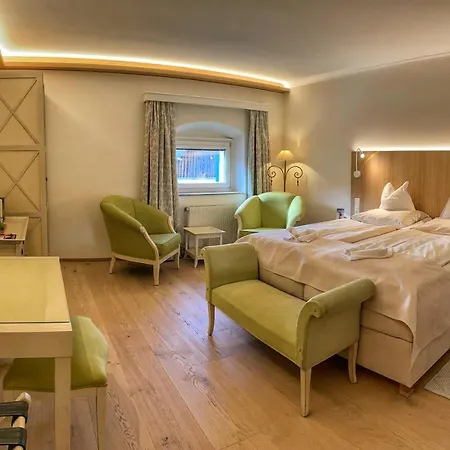 Schloss Lerchenhof Hotel