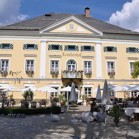 Szálloda Schloss Lerchenhof 4*