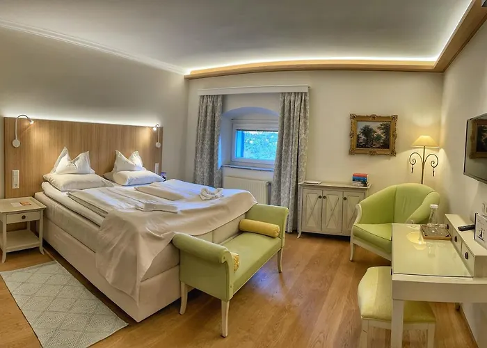 Hotell Schloss Lerchenhof 4*