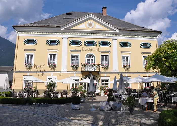 Hotel Schloss Lerchenhof 4*